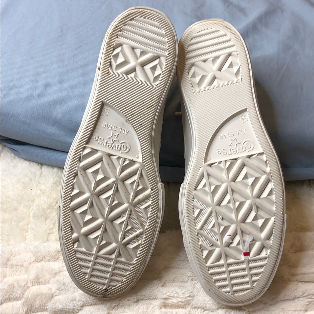 Converse White Low-Top Sneakers - Picture 3 of 6